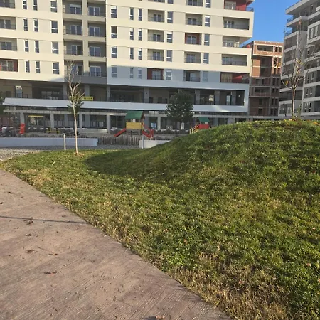 Big And New Tirana Διαμέρισμα Ljaknasi